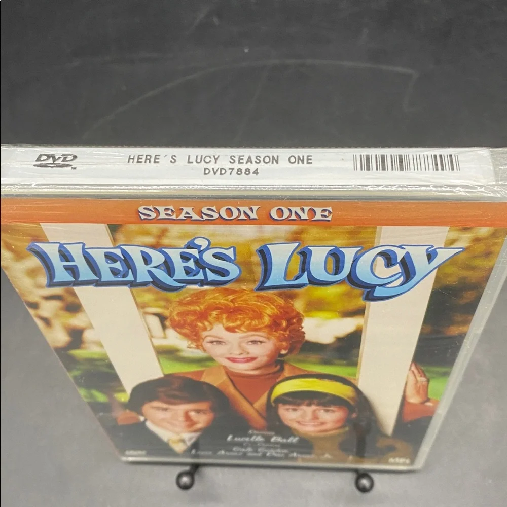 Here’s Lucy season one starring Lucille Ball - Picture 2 of 3